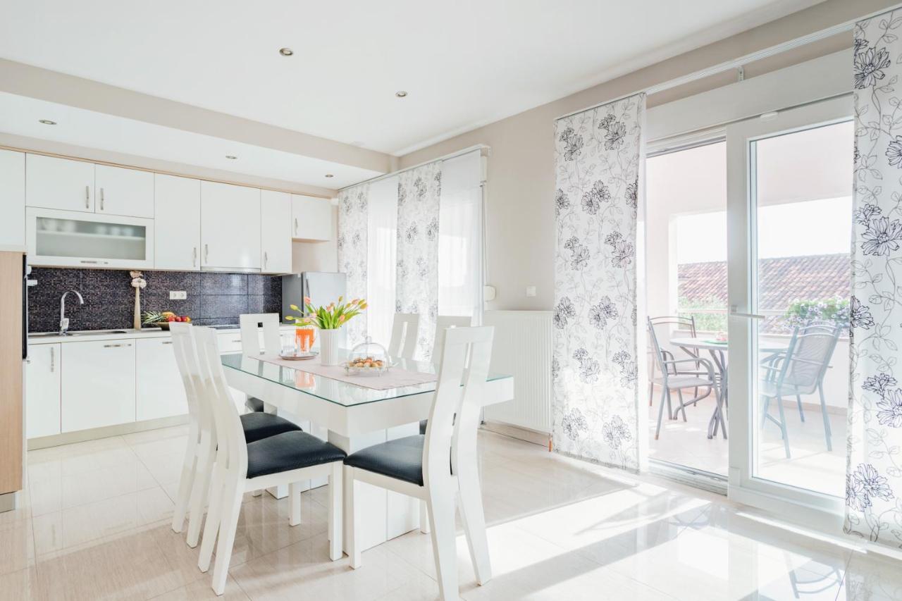 Turta Apartment ซาดาร์ ภายนอก รูปภาพ