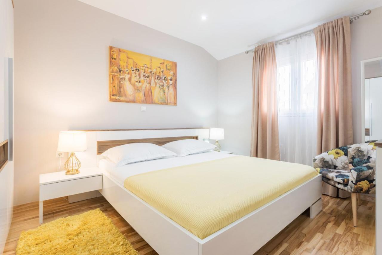 Turta Apartment ซาดาร์ ภายนอก รูปภาพ